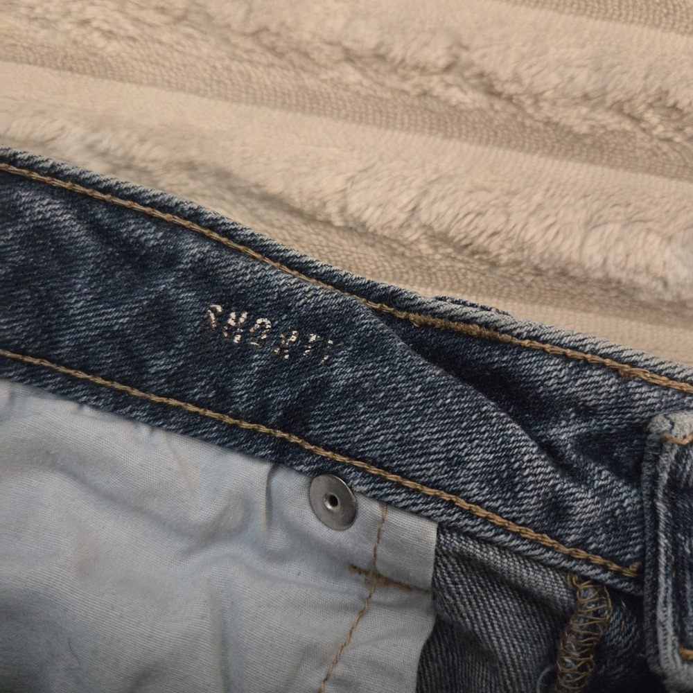 Aeropostale Denim Shorts Size 4 Blue Jean Distressed Ripped Cuffed Low Rise y2k - Picture 7 of 10